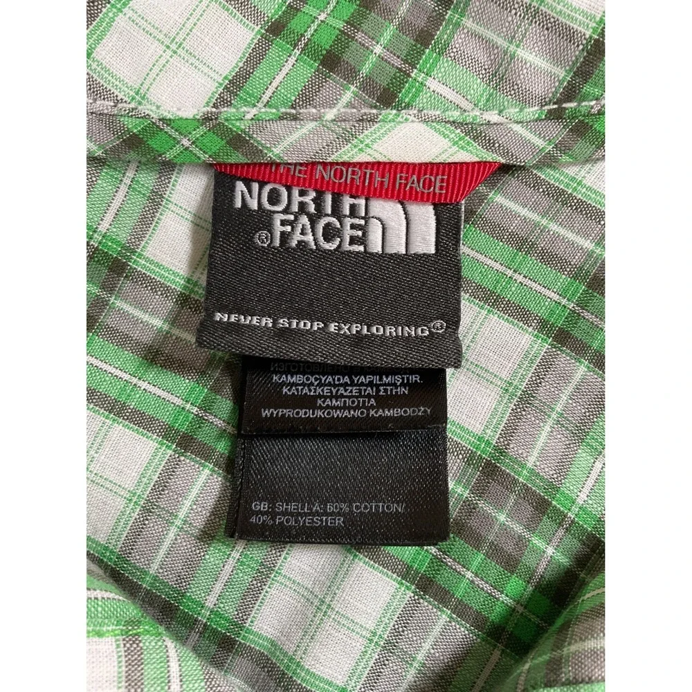 The North Face Mens XL Green Plaid Short Sleeve Button Up Hiking Shirt 1794